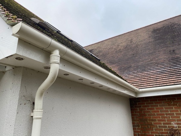 Residential gutter cleaning experts in Cranfield, Bedfordshire